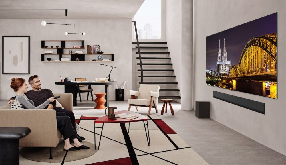 LG OLED evo 2025 w nowoczesnym salonie