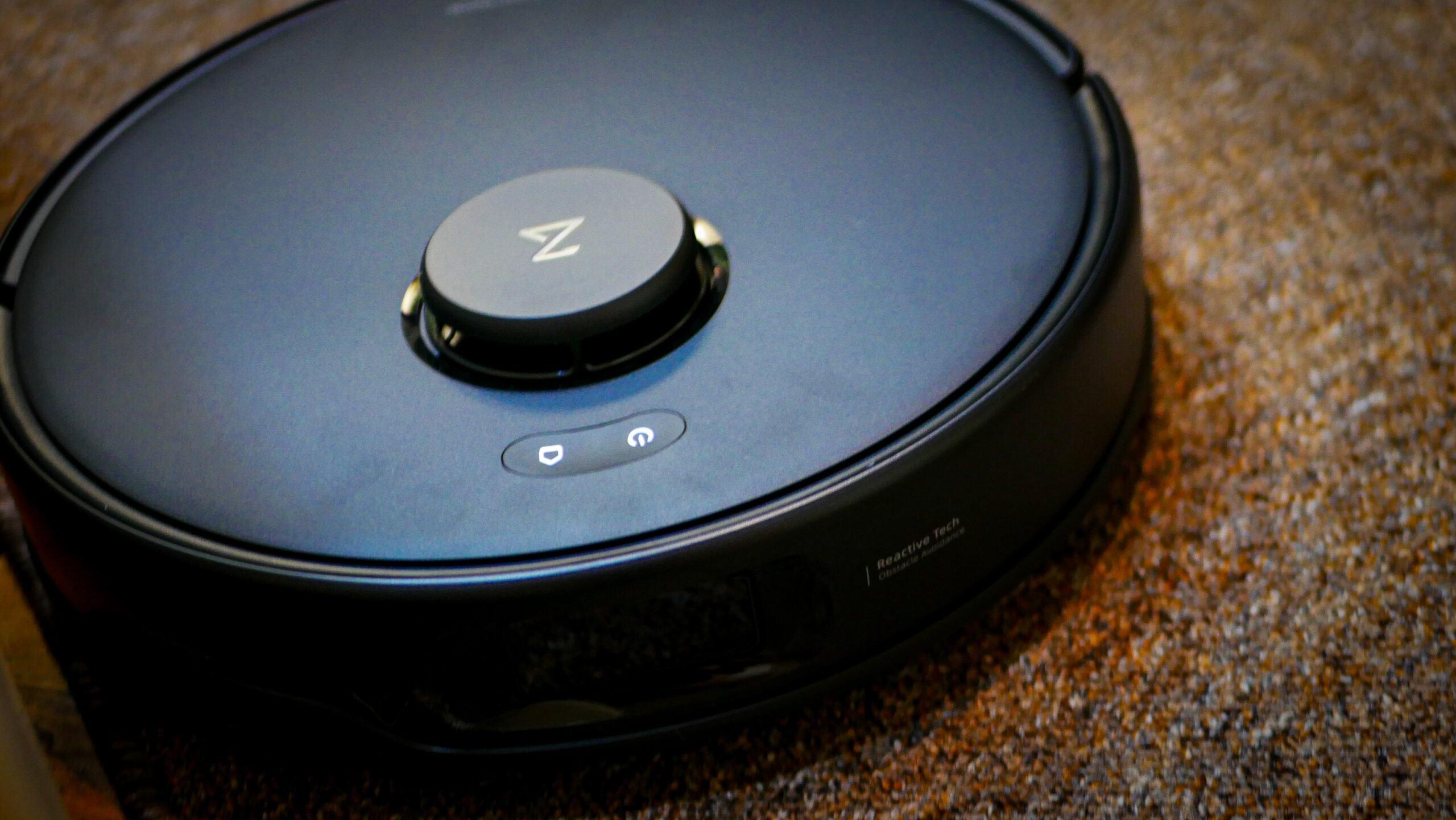 Robot sprzątający Roborock Qrevo Edge 5V1 w akcji