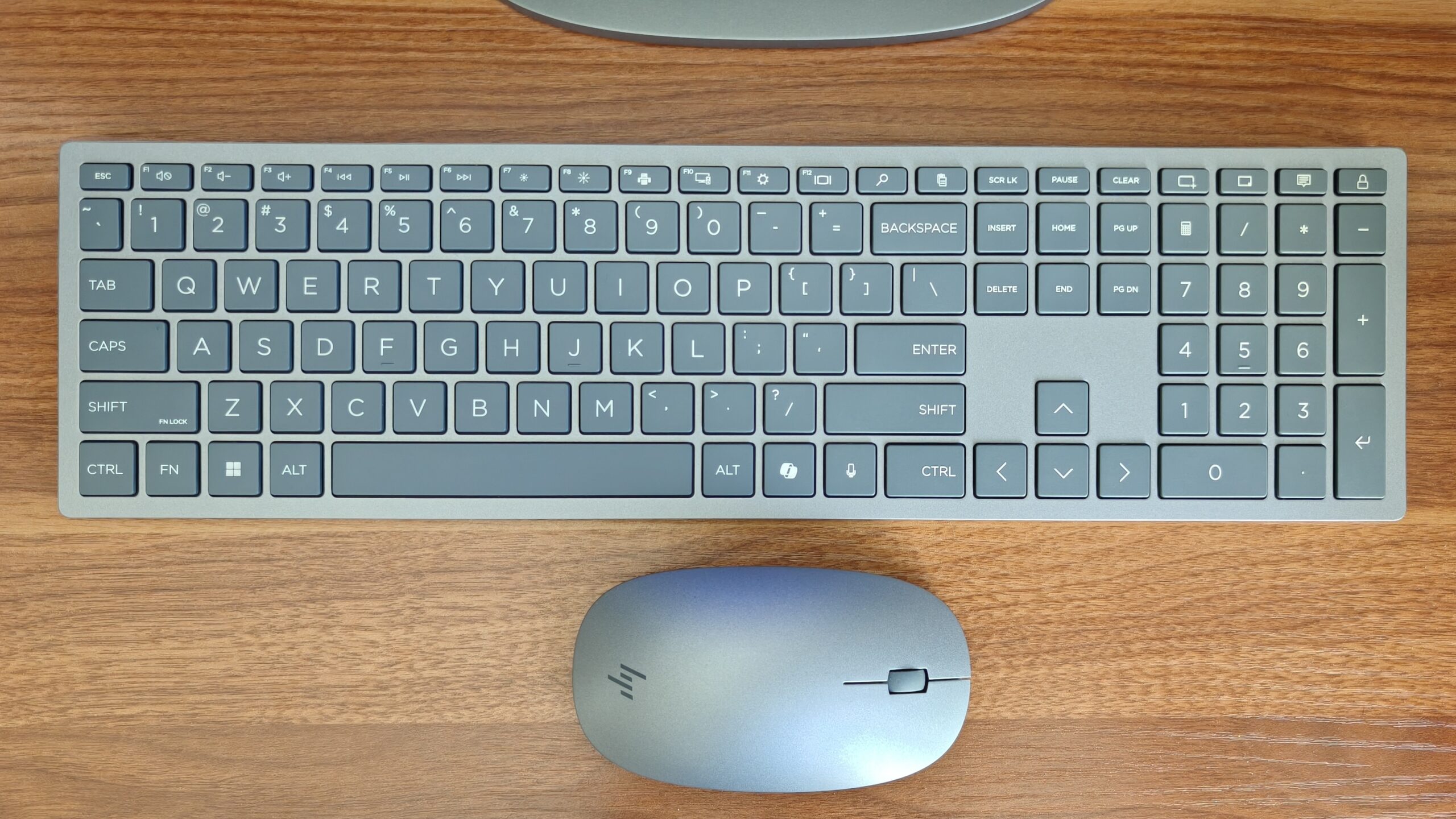 HP OmniStudio X 27 All-in-One: Klawiatura i mysz