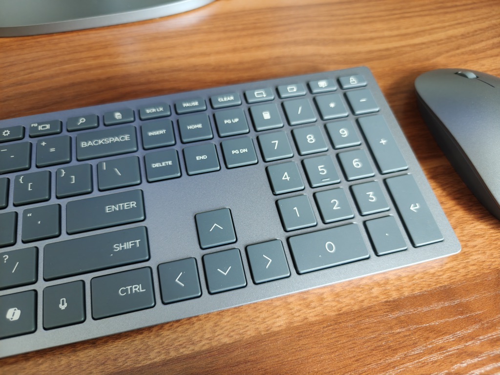 HP OmniStudio X 27 All-in-One: Klawiatura