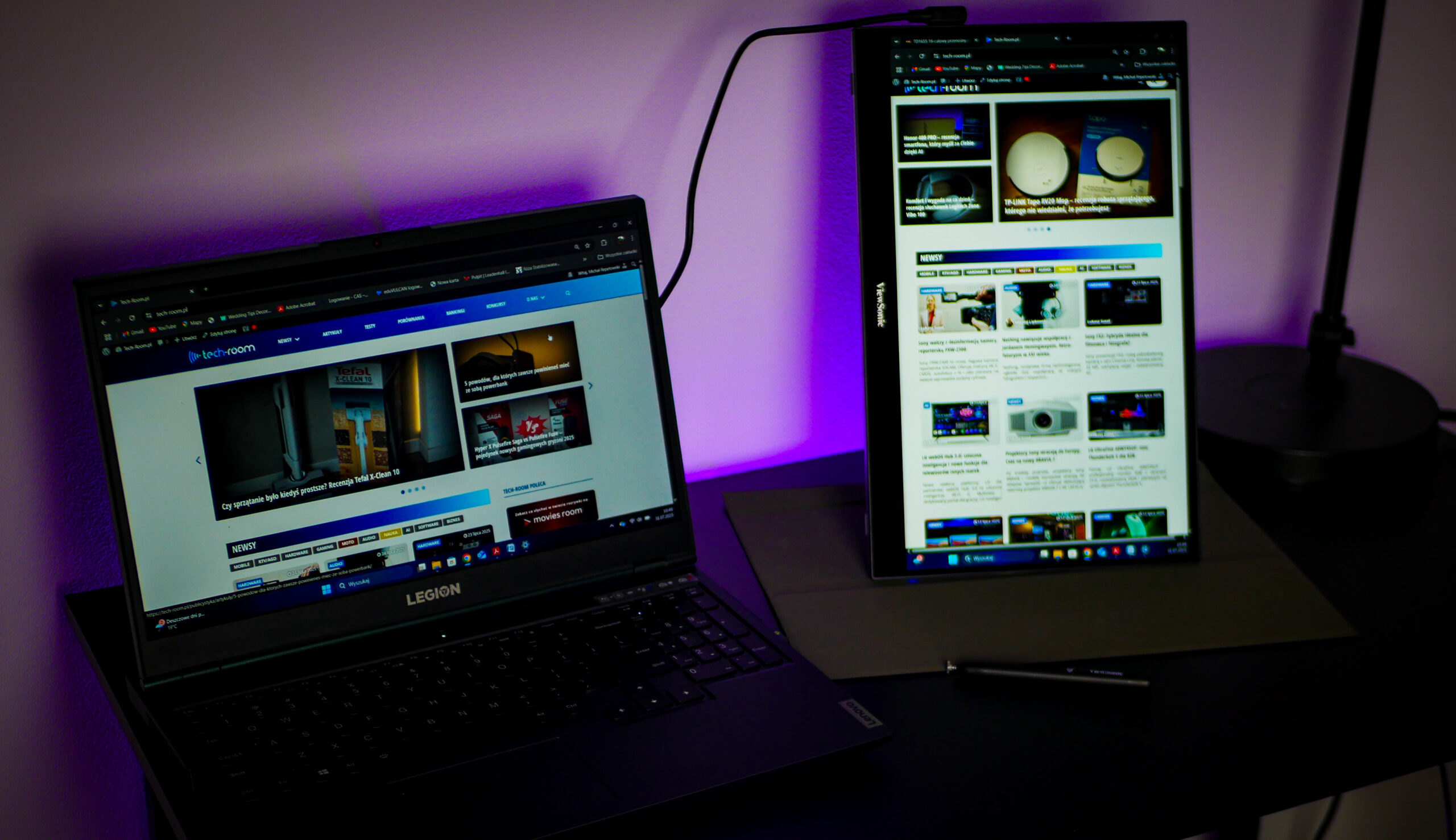 ViewSonic TD1655 – przenośny monitor dotykowy podłączony do laptopa