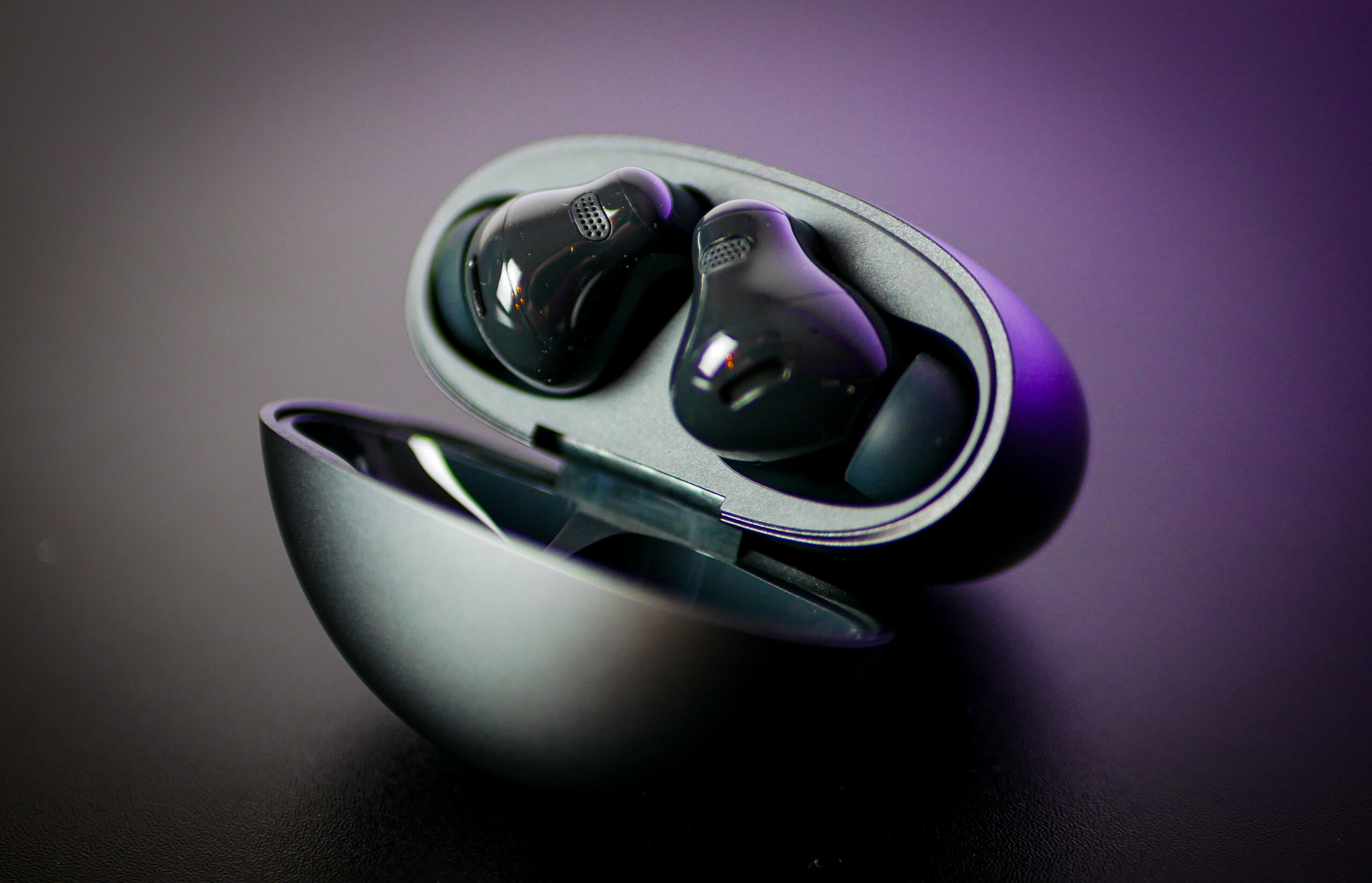 Huawei FreeBuds 7i – design i ergonomia słuchawek dousznych