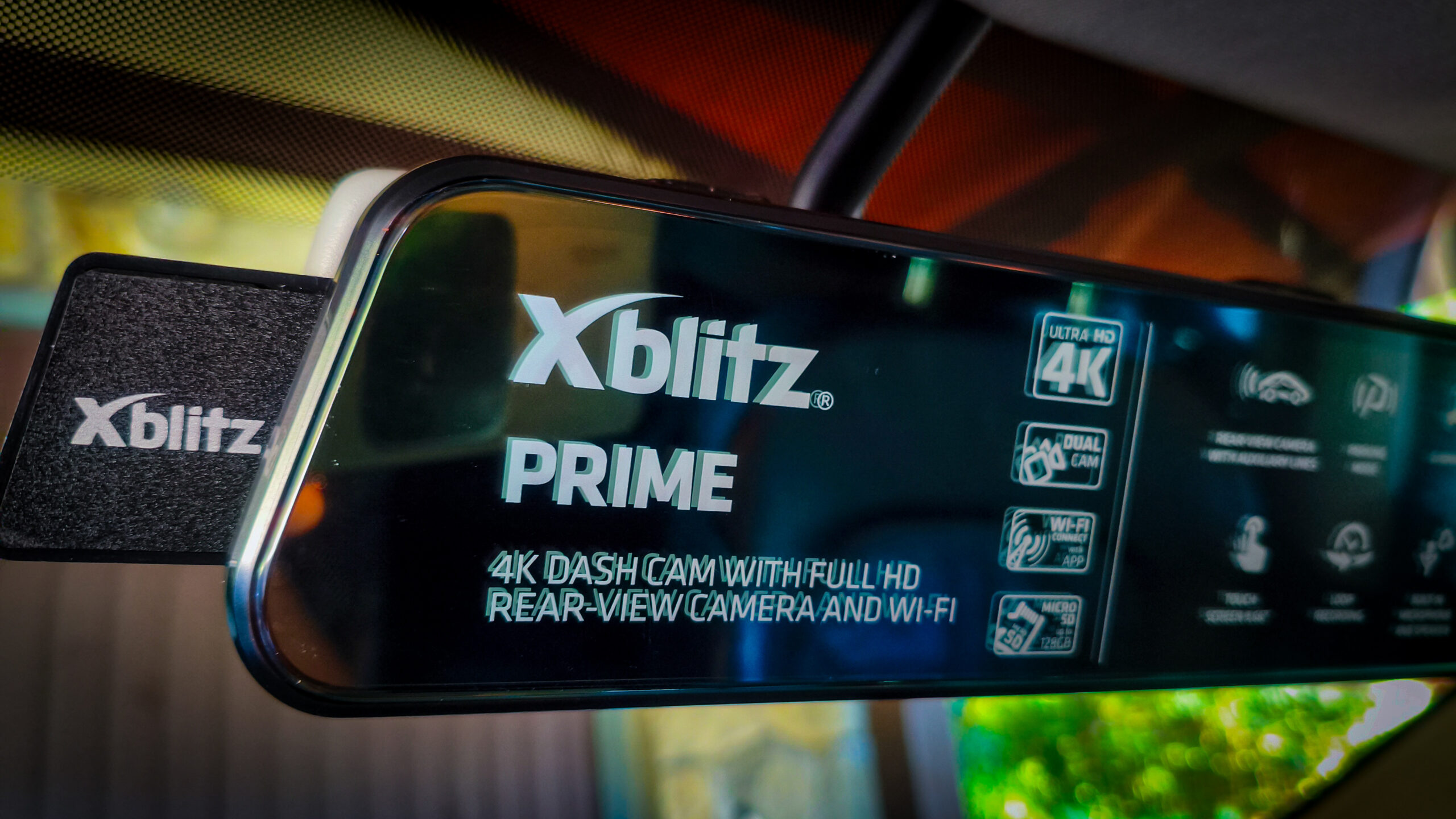 Wideorejestrator Xblitz Prime nagrywający w jakości 4K UHD