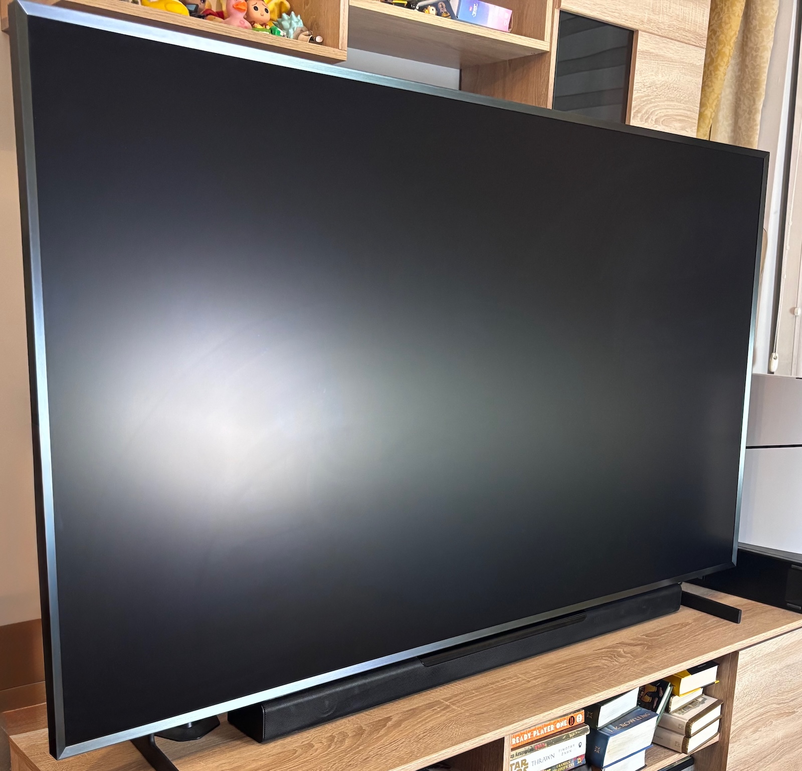 Samsung Neo QLED 8K QN900F - powłoka antyrefleksyjna Glare Free