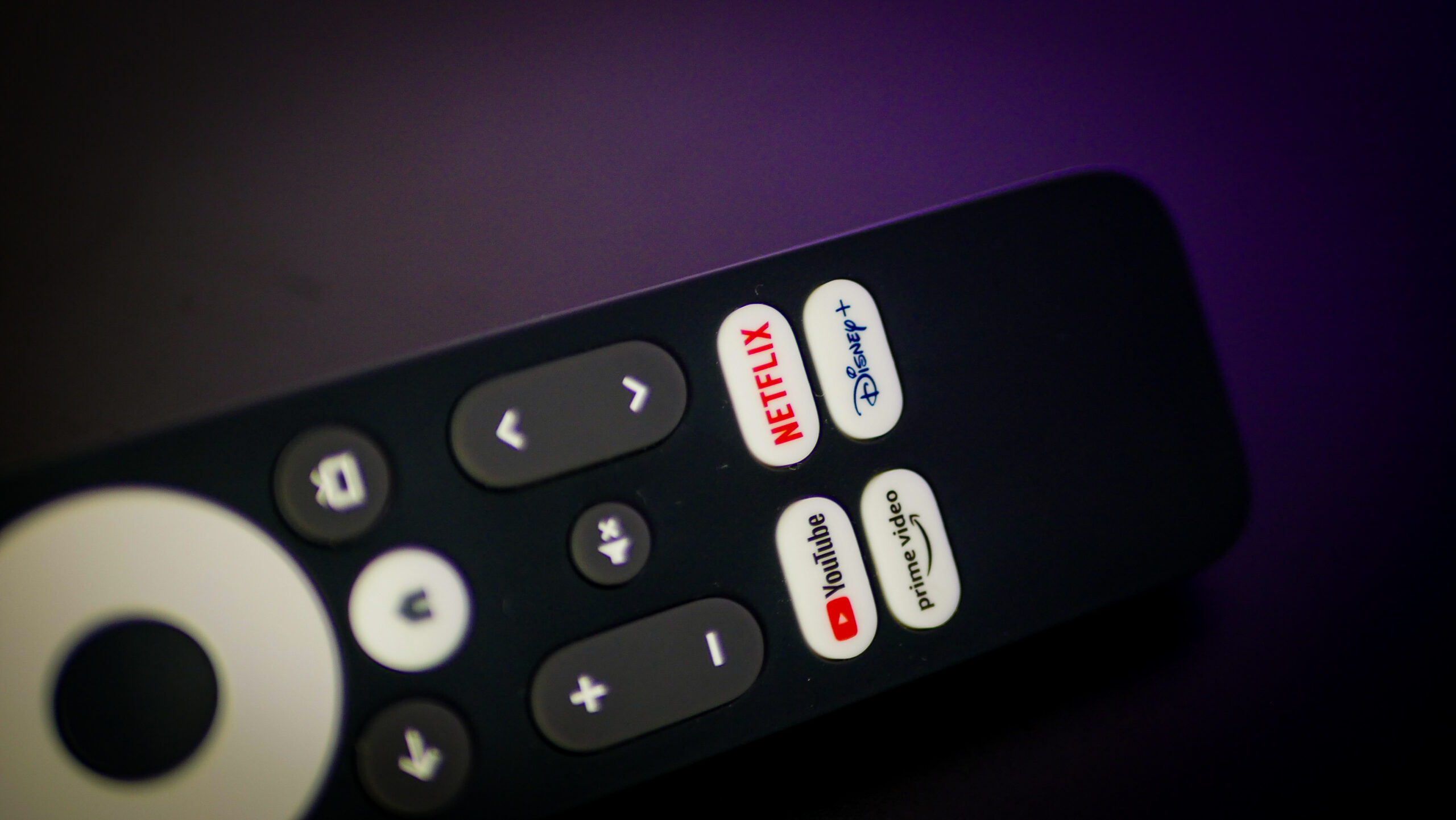 Pilot ZTE Android TV Box ZXV10 z przyciskami do aplikacji