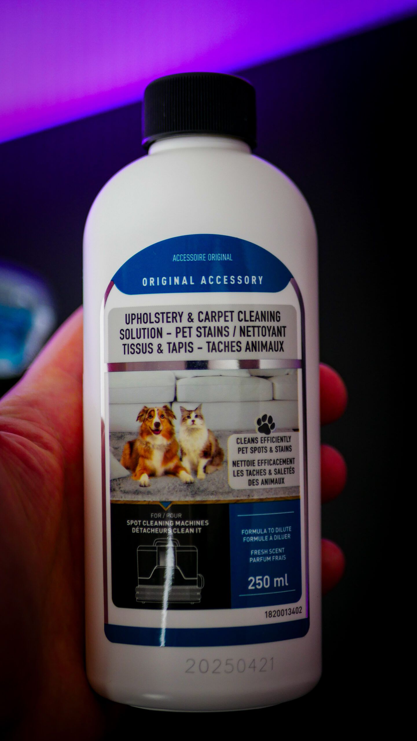 Odkurzacz piorący Tefal Clean It IZ5020 – widok urządzenia z akcesoriami