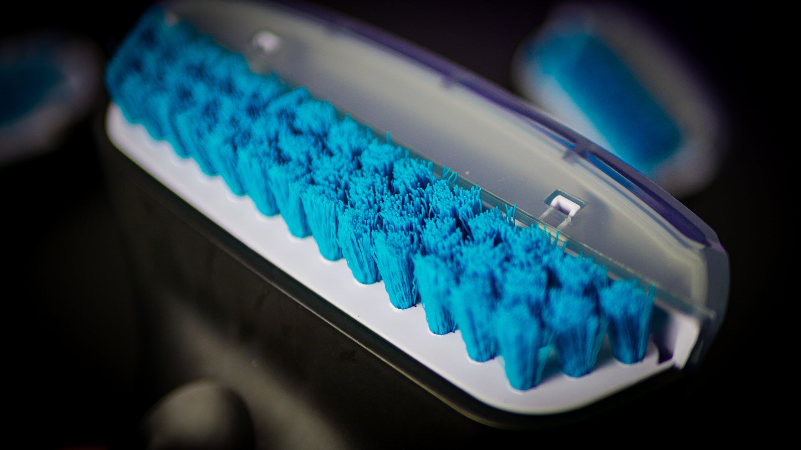 Odkurzacz piorący Tefal Clean It IZ5020 – widok urządzenia z akcesoriami