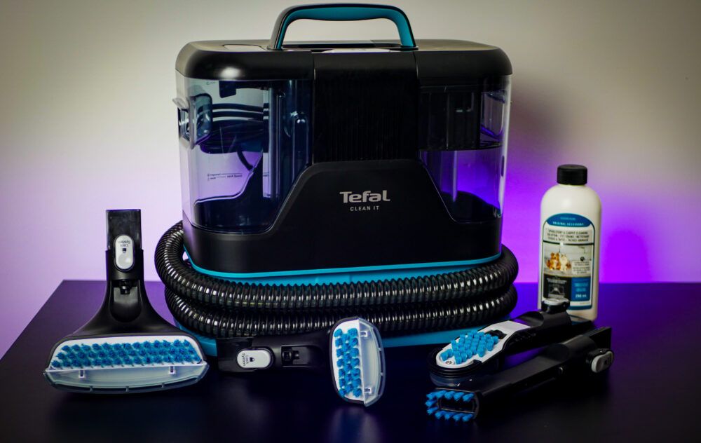 Odkurzacz piorący Tefal Clean It IZ5020 – widok urządzenia z akcesoriami