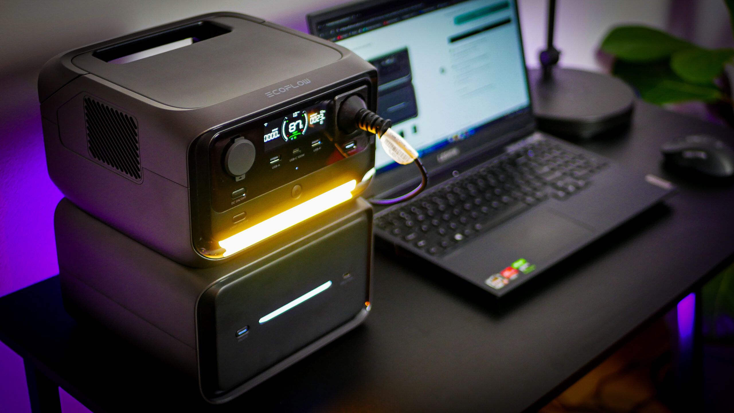 Panel boczny i porty stacji EcoFlow River 3 Max Plus