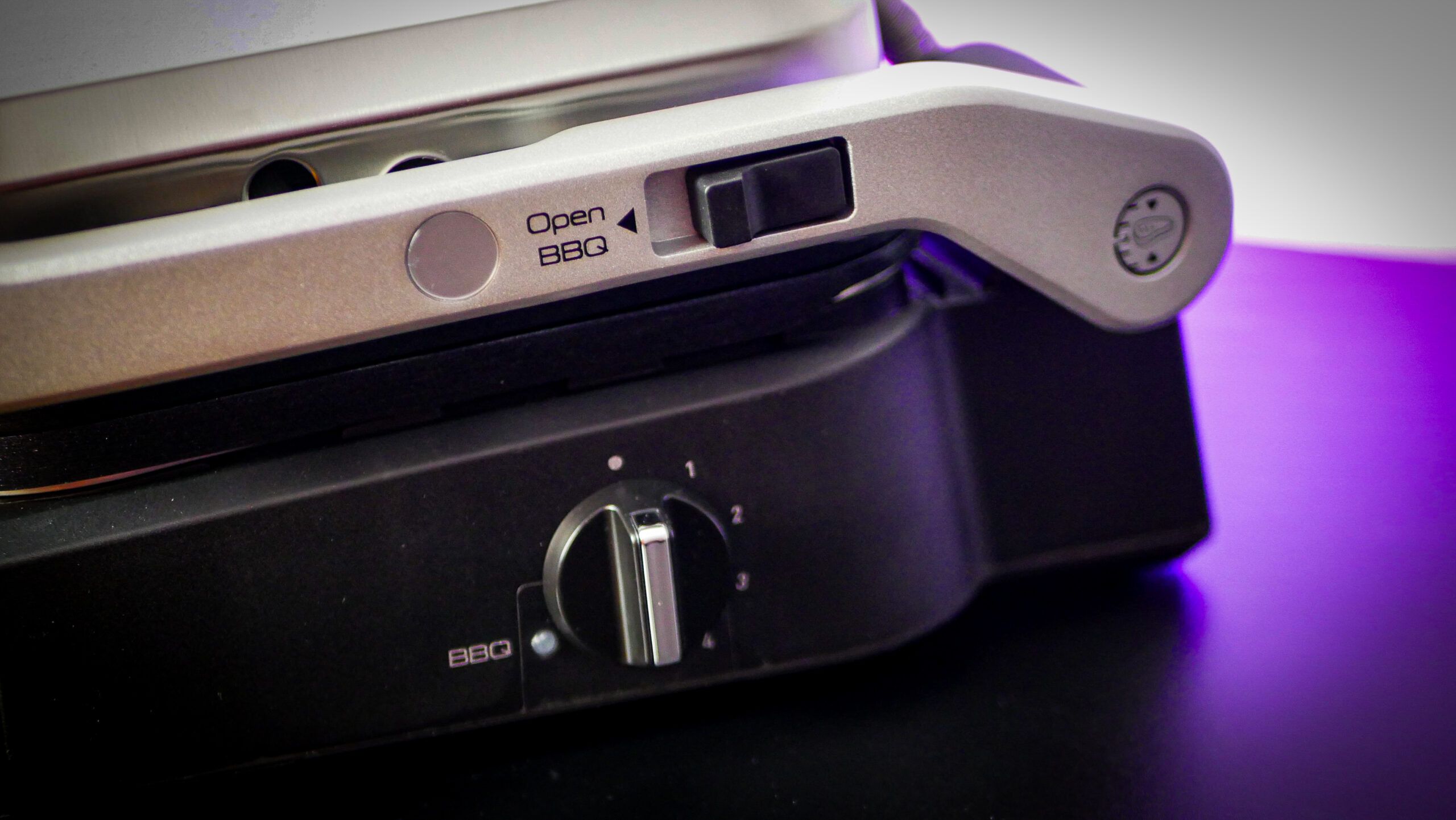 Elementy grilla Tefal OptiGrill XL przygotowane do mycia w zmywarce