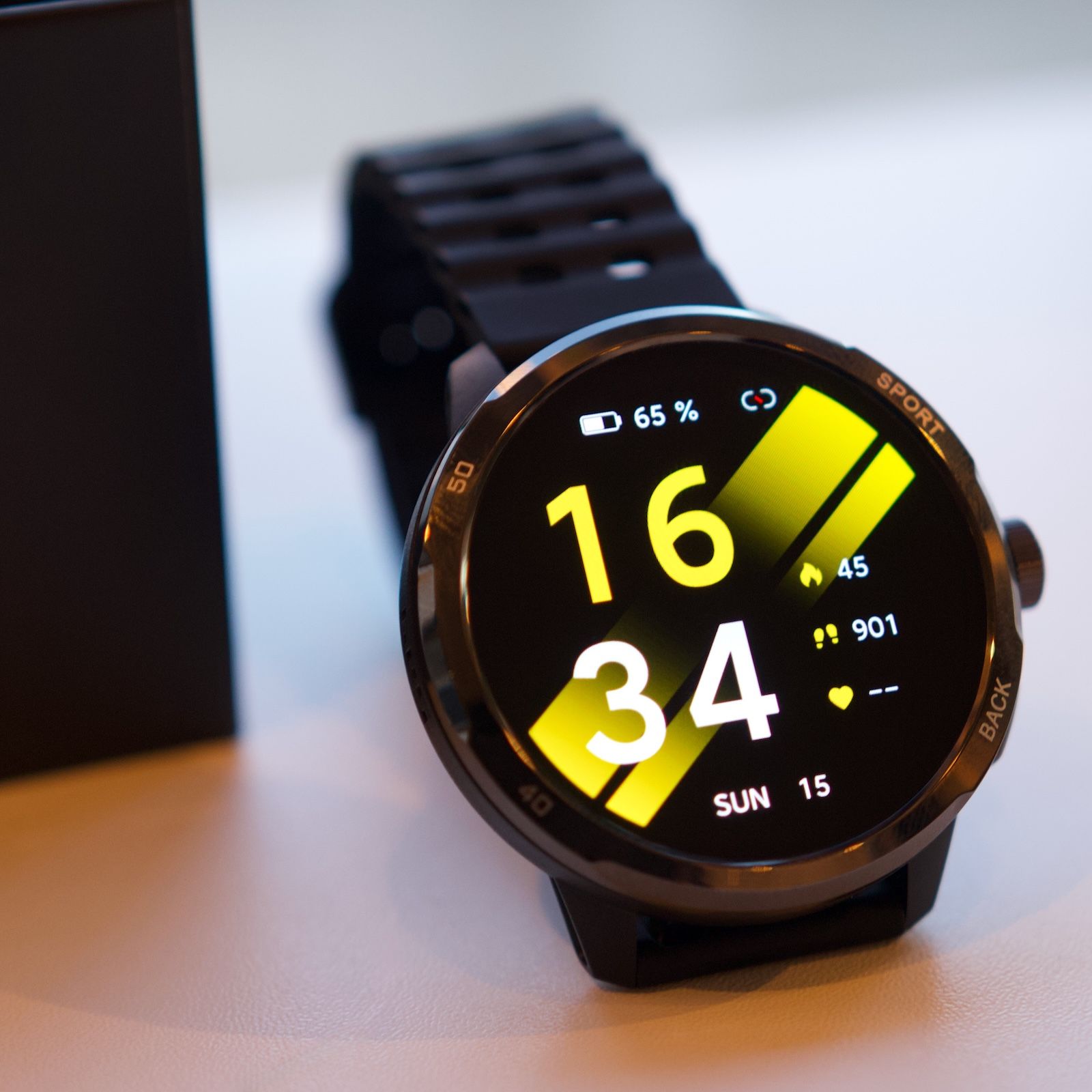 Pancerny smartwatch Ulefone Armor Watch Pro na czarnym pasku silikonowym