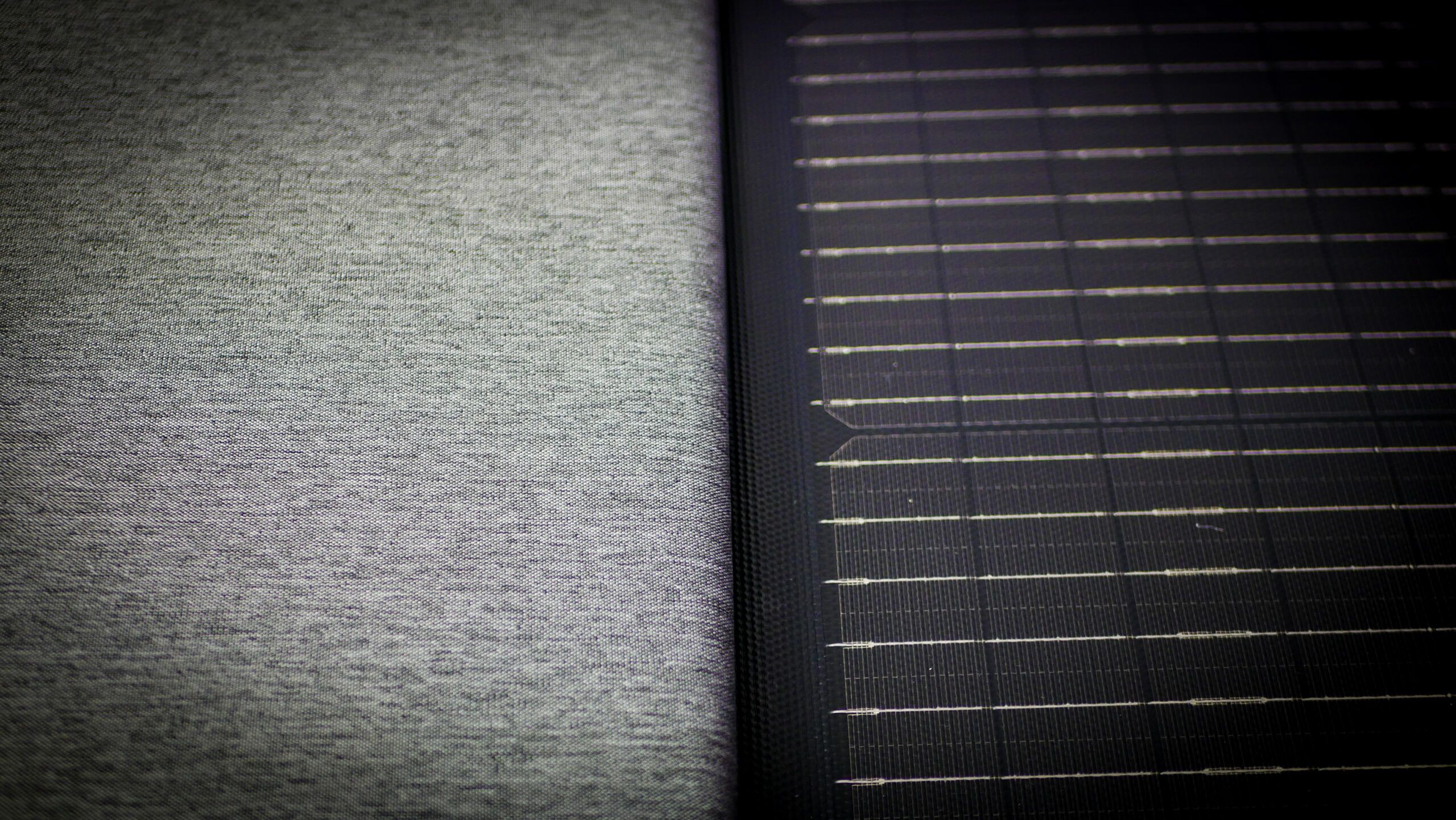 Panel Ctolity SPC200 podłączony do stacji zasilania w kamperze