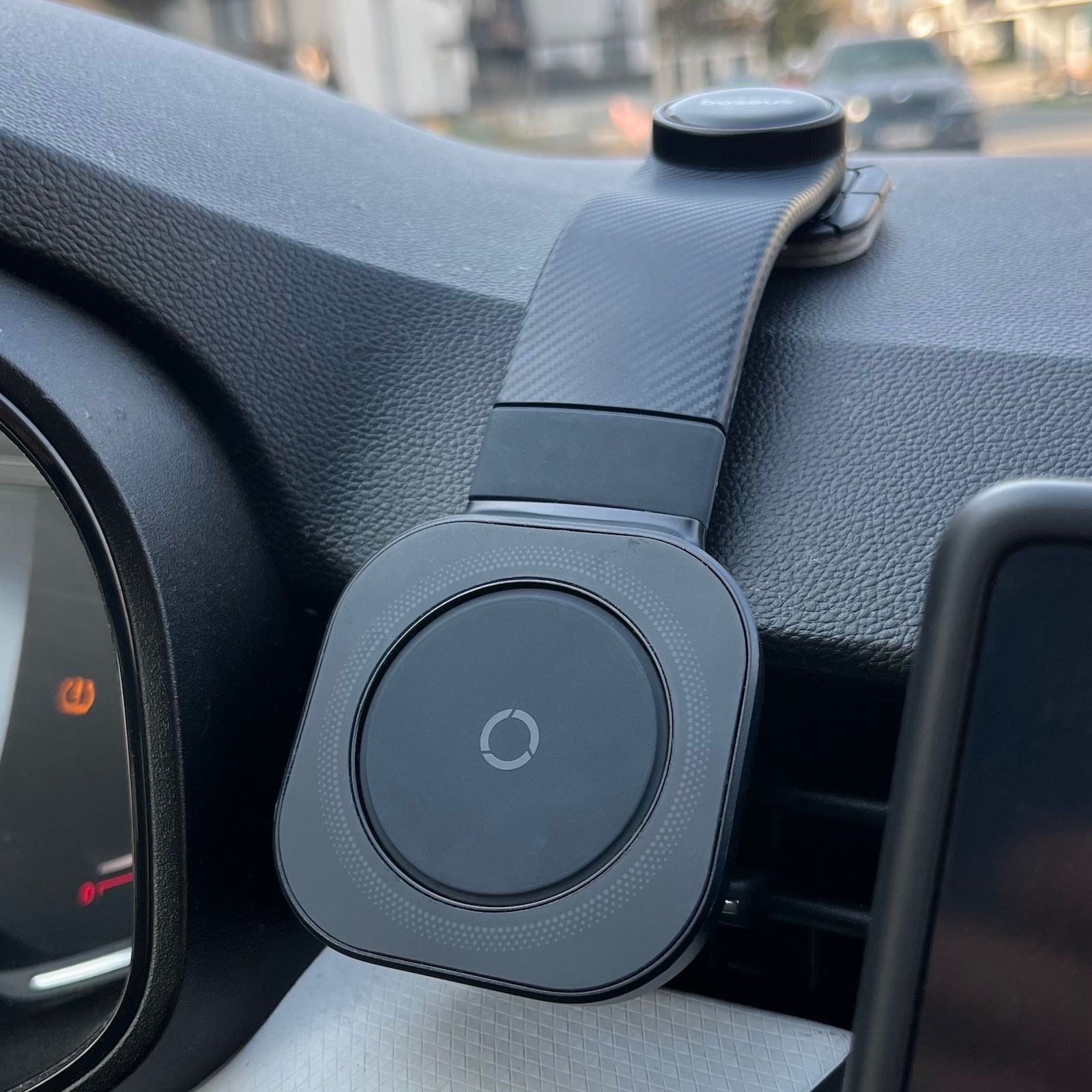 Magnetyczny uchwyt samochodowy Baseus PrimeTrip C03 z elastycznym ramieniem na desce rozdzielczej