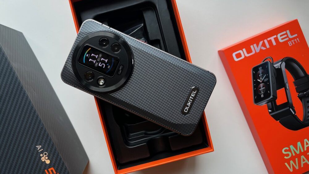 Oukitel WP200 Pro na pudełku - widok na plecki i wbudowany smartwatch