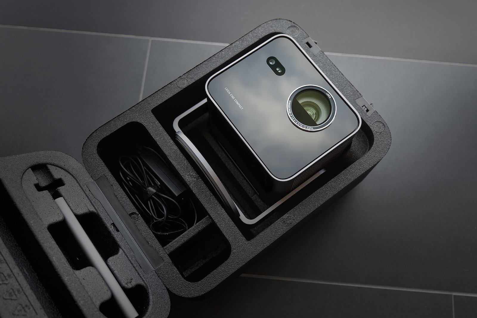 Ambient_Compact_Box-offen_72