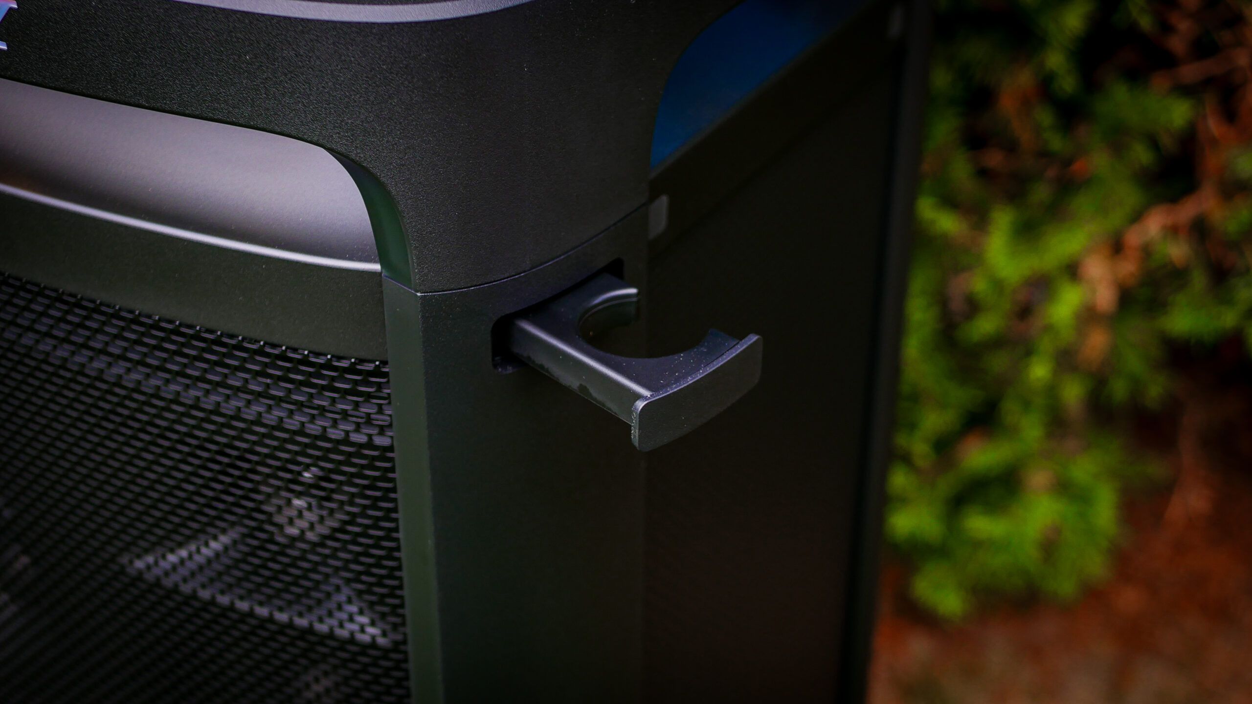 Sony ULT TOWER 9 jako głośnik do telewizora z funkcją TV Sound Booster