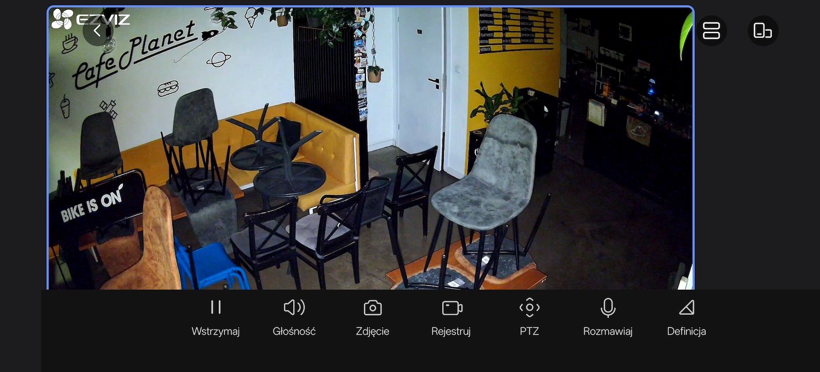 Interfejs aplikacji EZVIZ - Widok nocny i szybkie funkcje