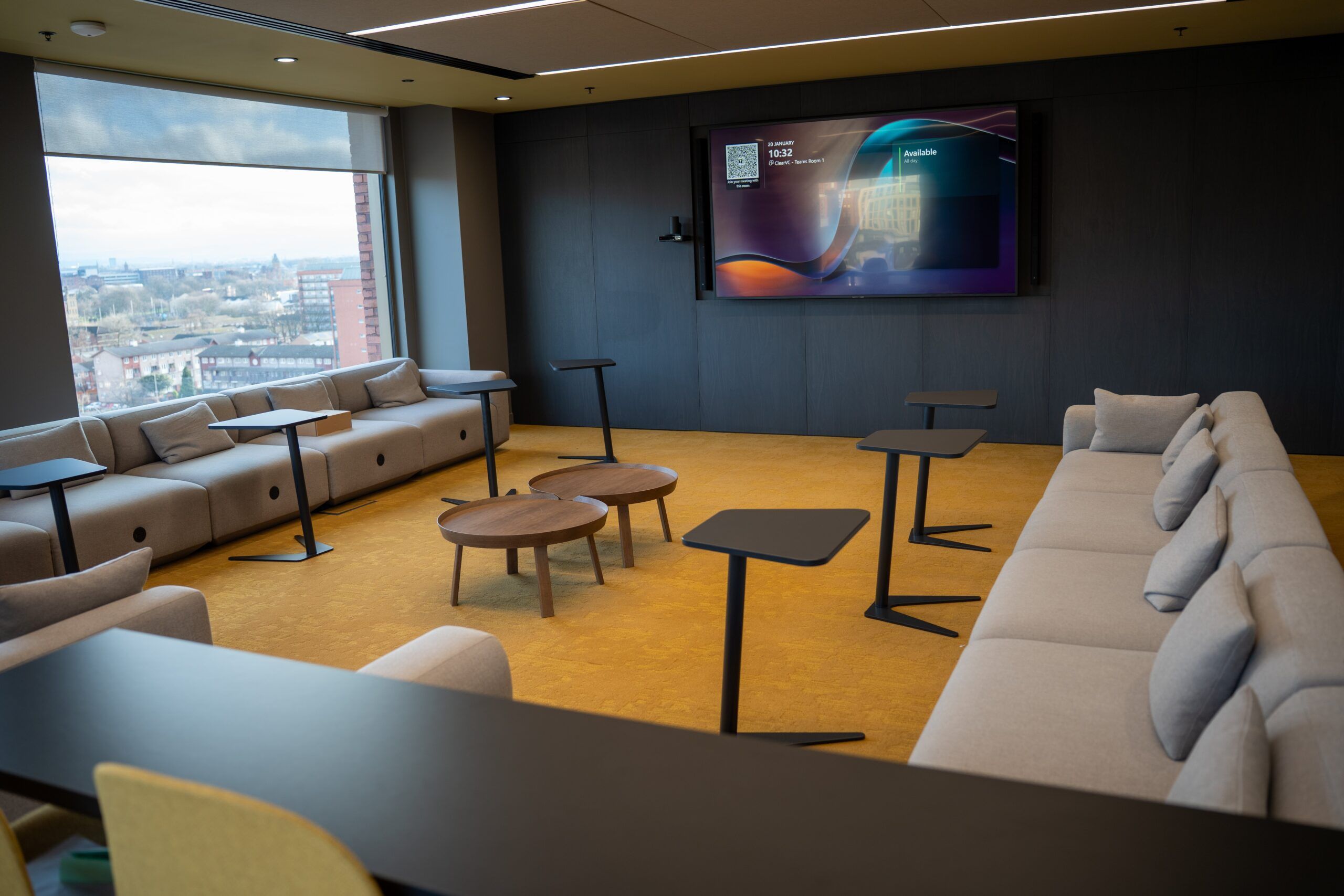 autotrader-sala-wspolpracy-sony-bravia