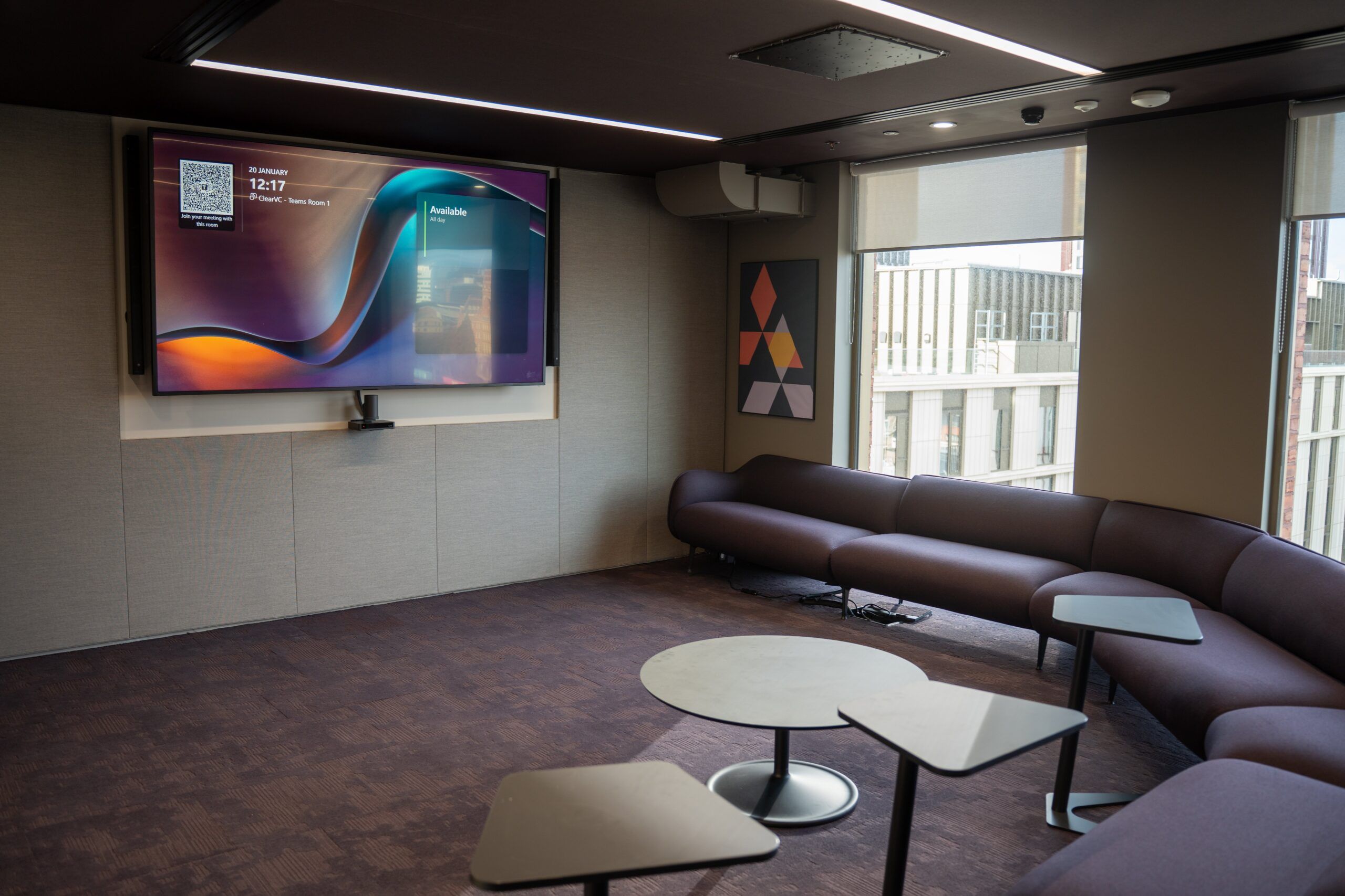 autotrader-sony-bravia-ekran-konferencyjny