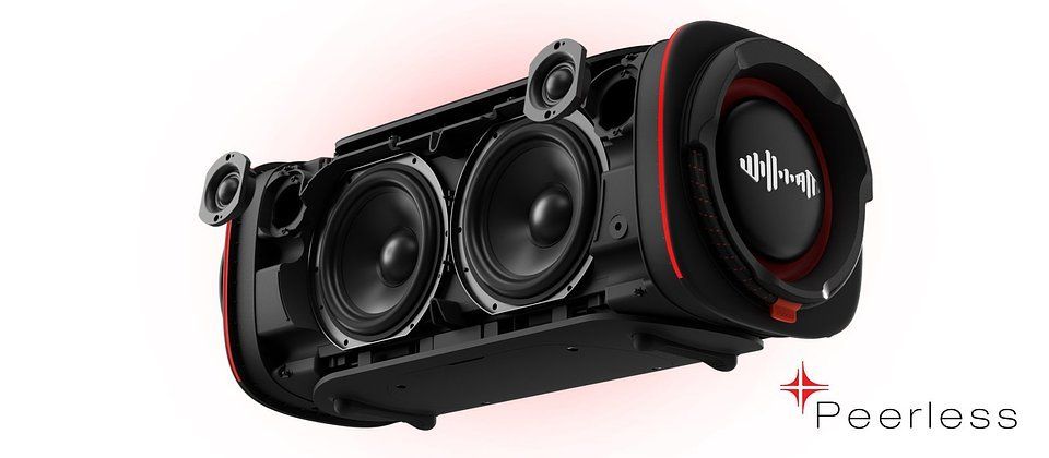 LG XBOOM Blast - Układ głośników, składający się z dwóch 5,25-calowych neodymowych głośników niskotonowych oraz dwóch 20-milimetrowych głośników wysokotonowych duńskiej marki Peerless