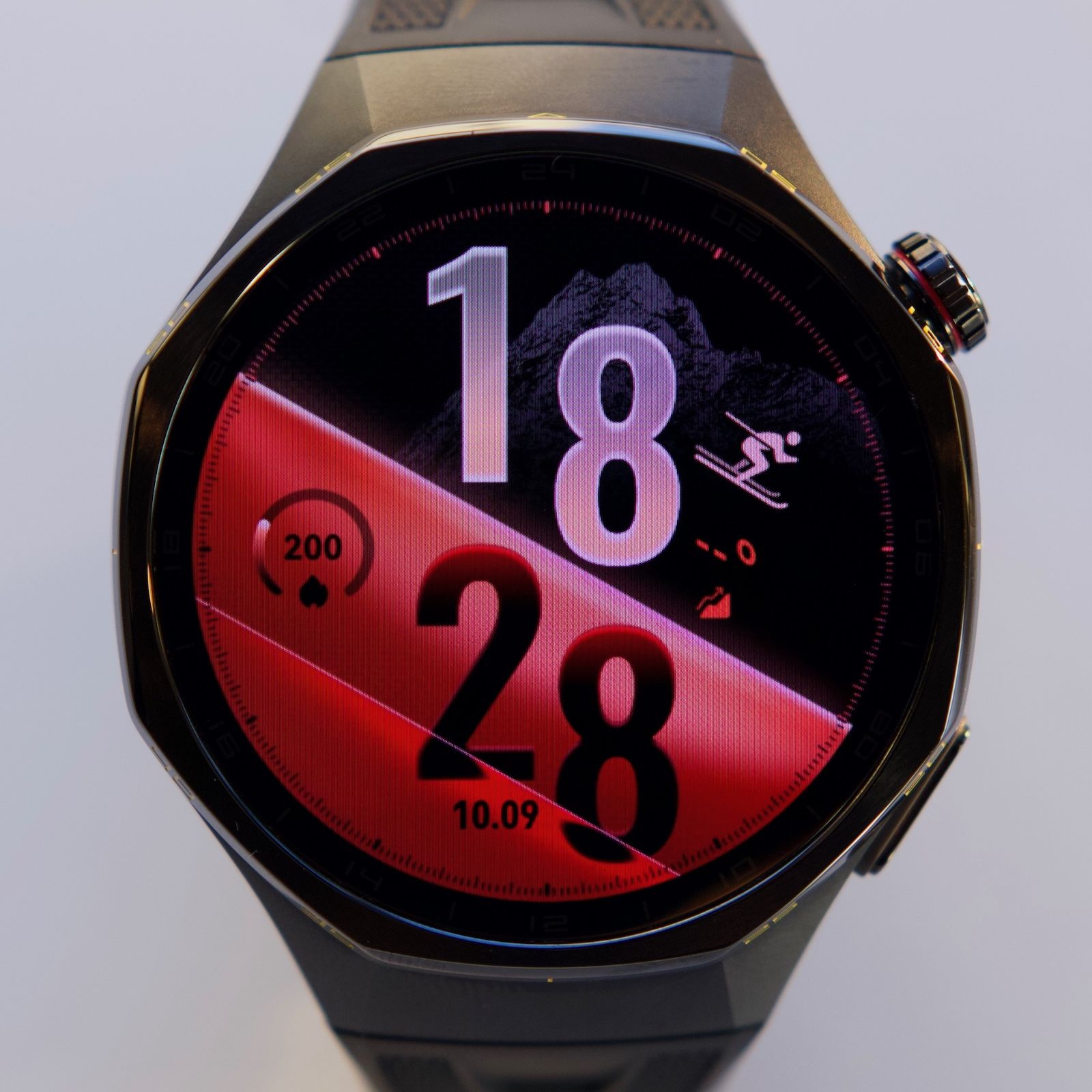 Huawei Watch GT 7 Pro - Zbliżenie na wyświetlacz