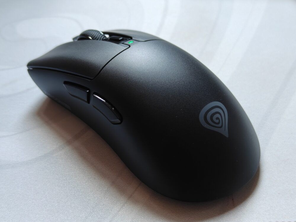Genesis Zircon 880
