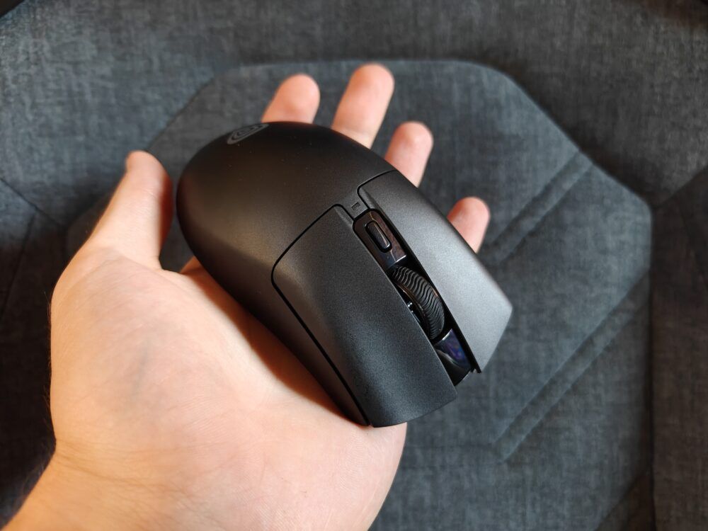 Genesis Zircon 880