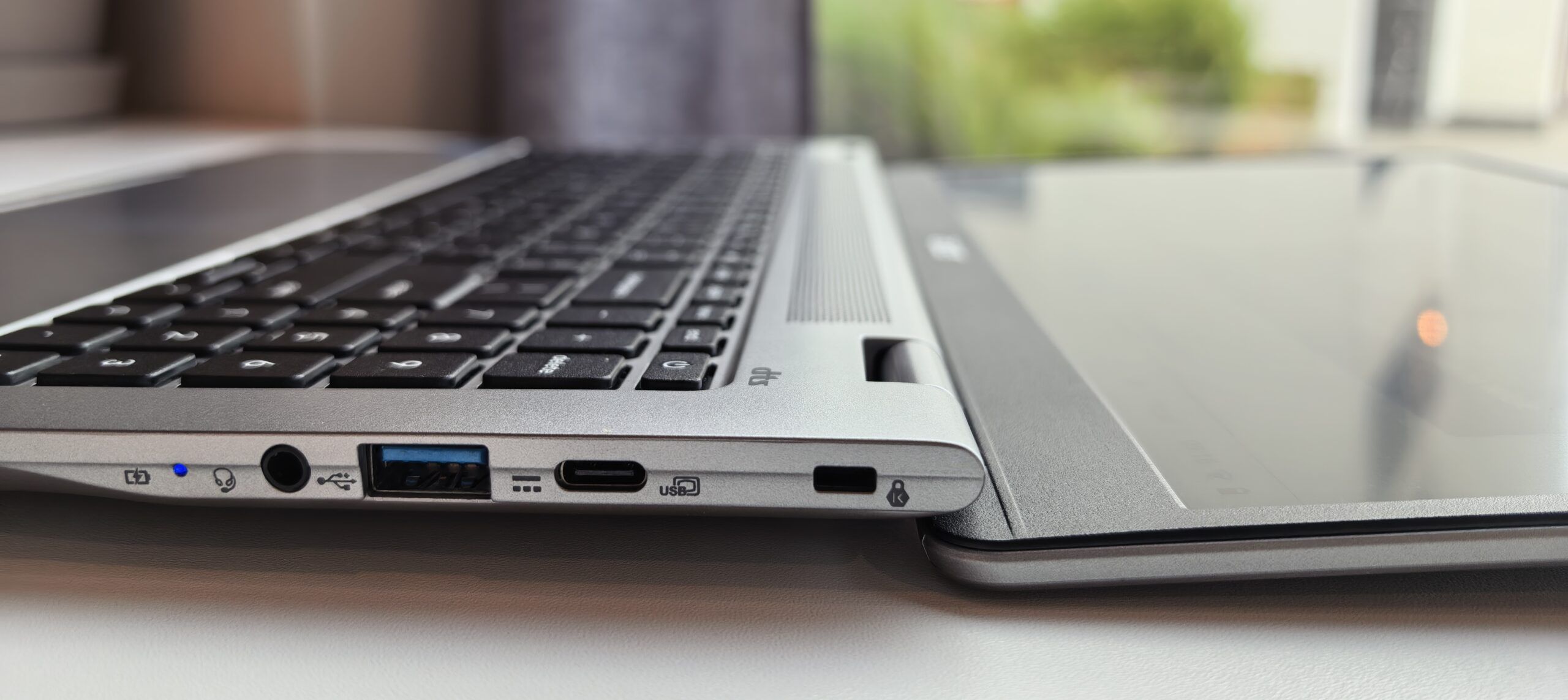 Maksymalnie rozłożony Acer Chromebook 315