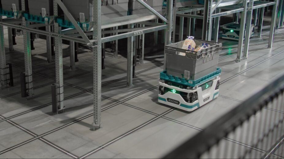 Robot magazynowy Exotec w centrum logistycznym Seclin