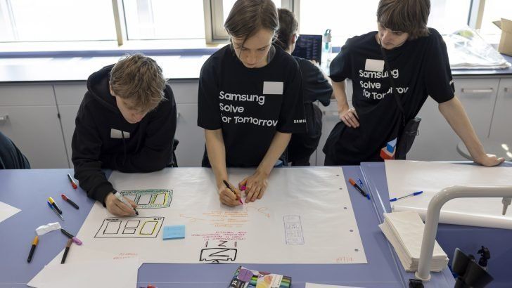 Uczniowie podczas warsztatów Samsung Solve for Tomorrow 2026